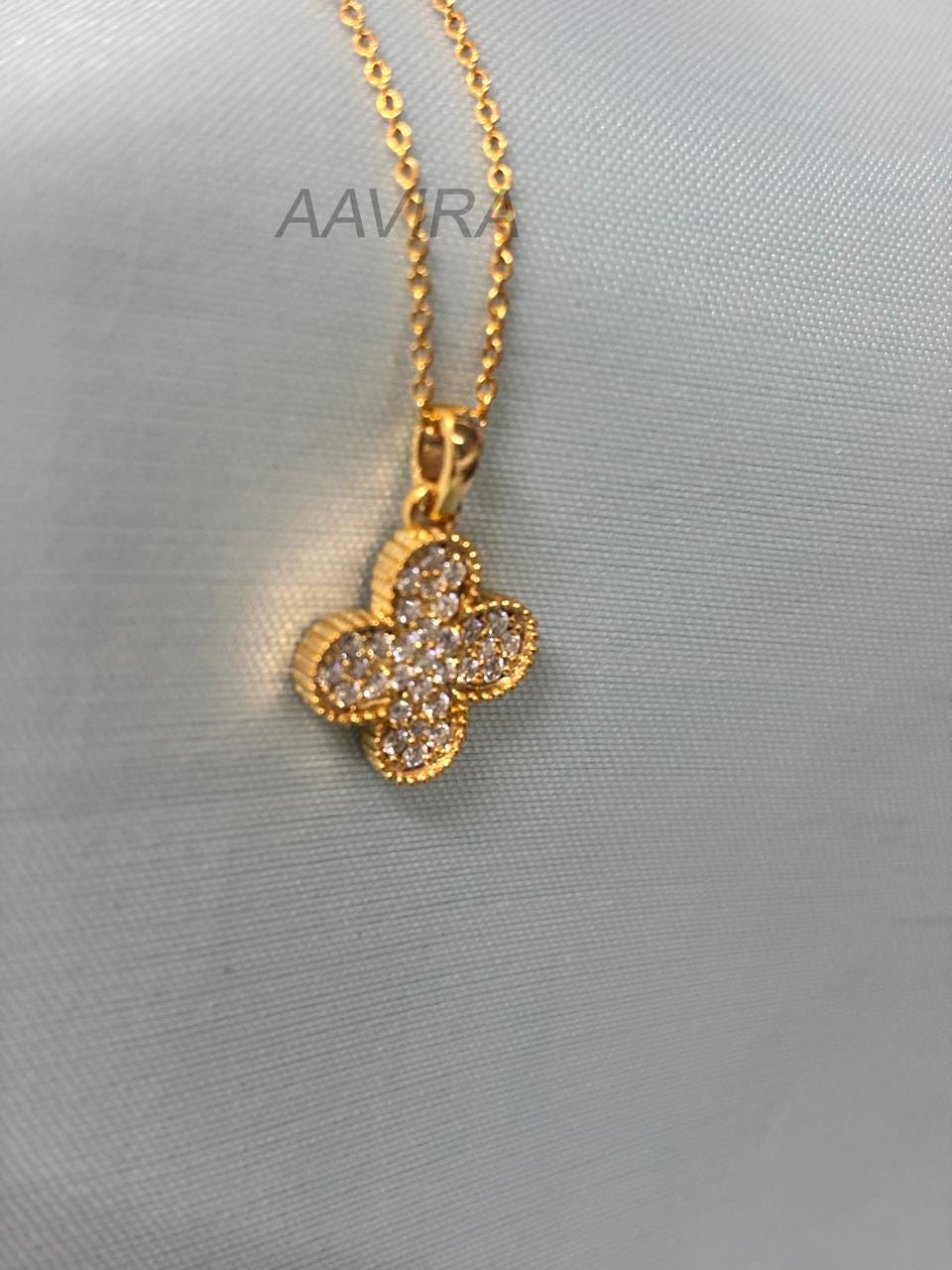 Diamond Clover Shape Pendant Necklace, Floral Diamond Silver Necklace, Cluster Diamond Necklace for Women, Unique Gift, Everyday Pendant