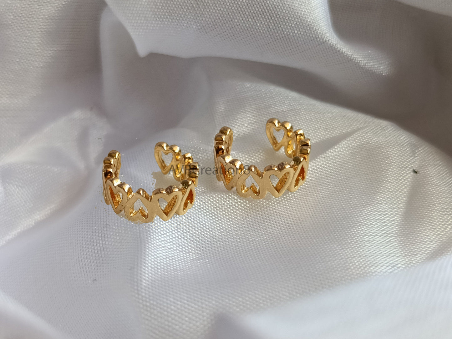 Heart Ear Cuffs, Heart Ear Hoop, Minimalist Jewelry Gift, Adjustable Silver Ear Cuff Earrings, Heart Earrings, Everyday Ear Jewelry, Gifts