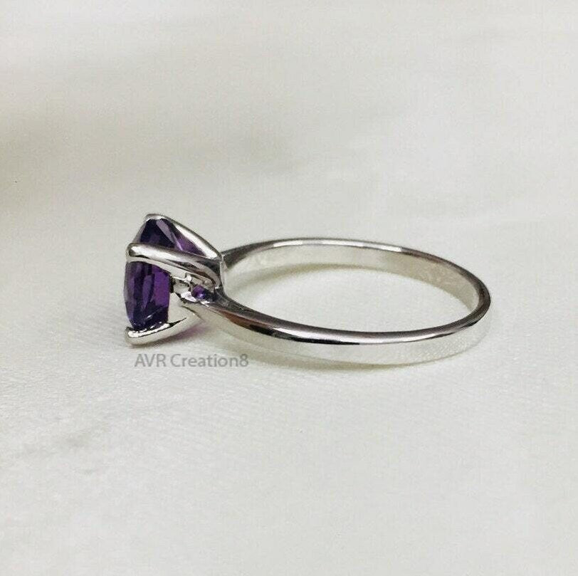 Oval Amethyst Solitaire Ring, Sterling Silver Purple Gemstone Ring, Dainty February Birthstone Ring, Promise Ring for Her, Minimalist Ring