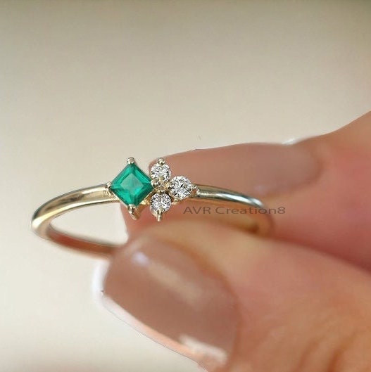 Princess Cut Emerald & Diamond Ring | Gold Cluster Ring | Emerald Engagement Ring | May Birthstone Ring | Dainty Gemstone Ring