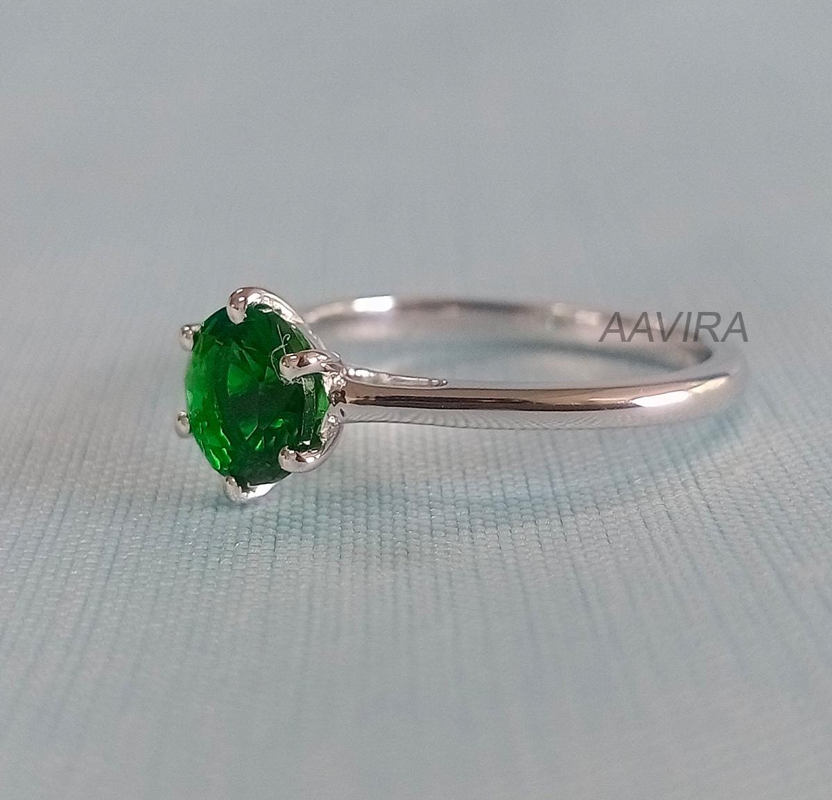 Emerald Ring Silver, Emerald Ring, Promise Ring, Round Emerald Solitaire Ring, Dainty Ring, Minimalist Ring, Gemstone Jewelry For Her, Gifts