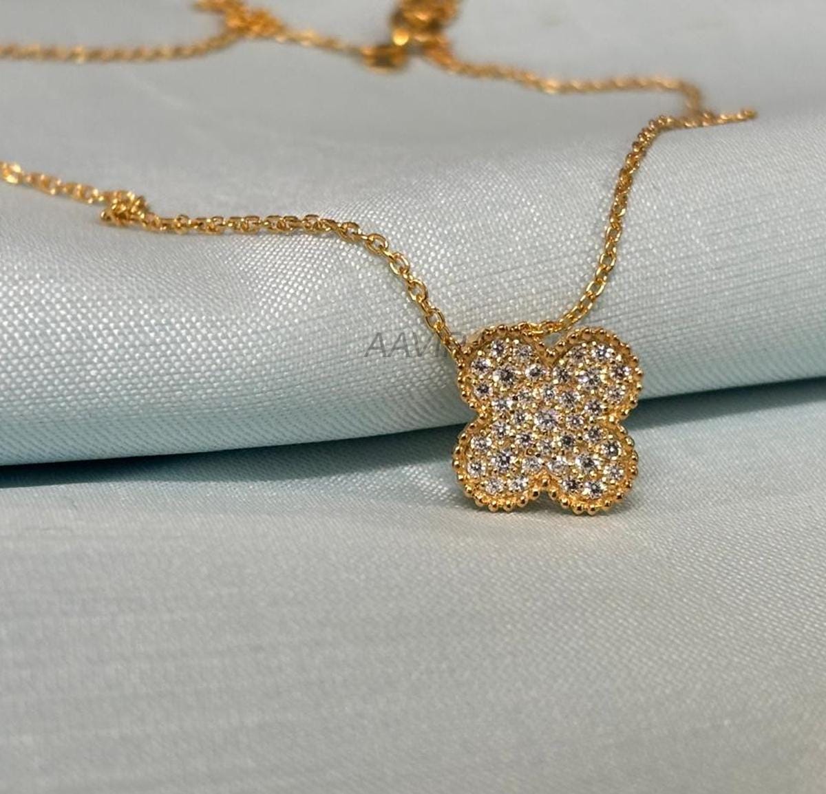 Cluster Pendant Necklace, Charm Pendant, Trendy Pendant, Minimalist Pendant, Women's Diamond Pendant, Floral Jewelry, Flower Necklace Gift